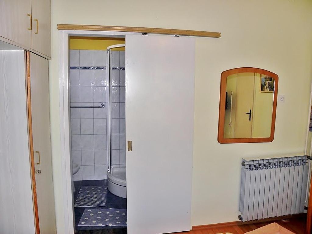 Alemka Apartamento Banjol Exterior foto
